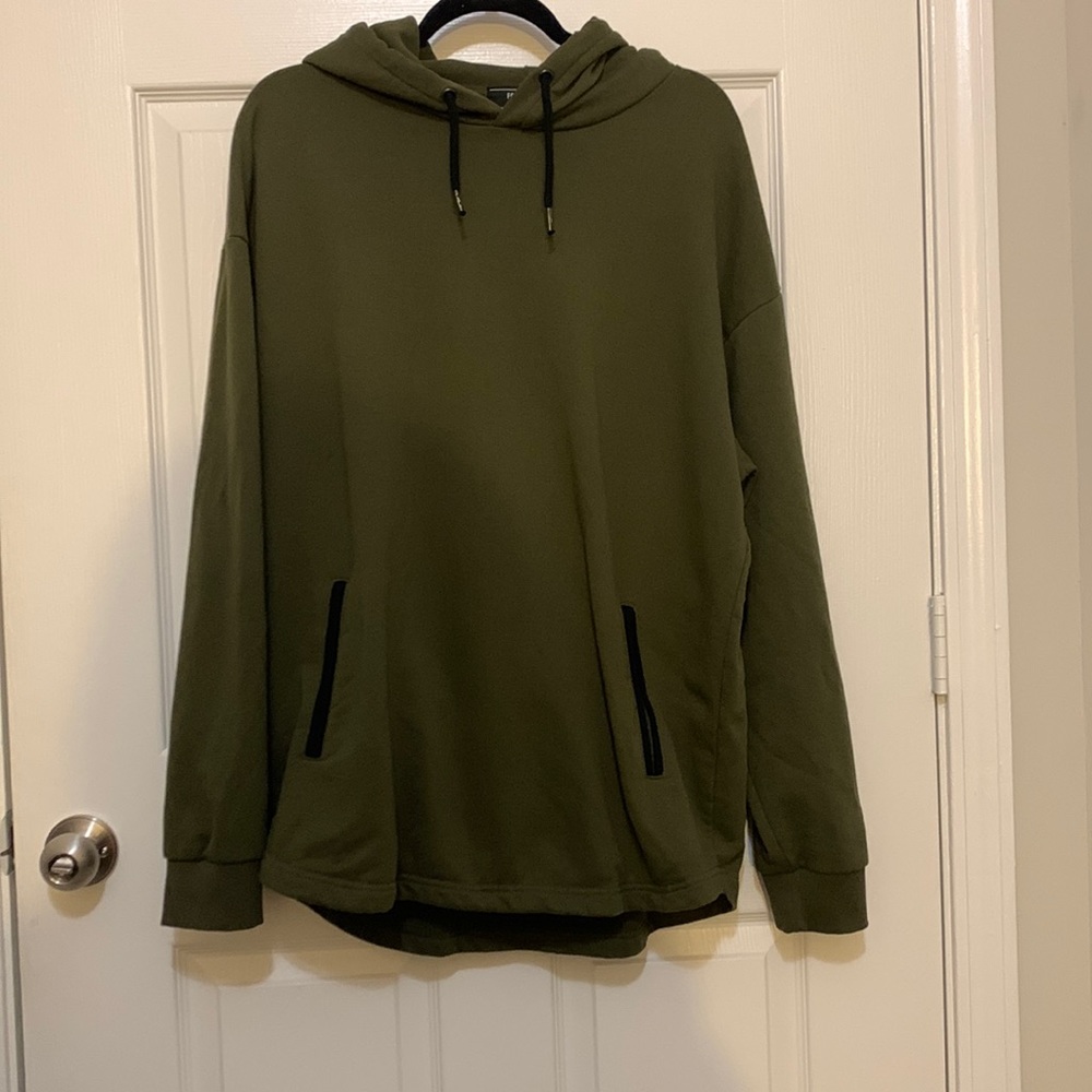 Forever 21 Men’s hoodie. Forest green color. Size XL.